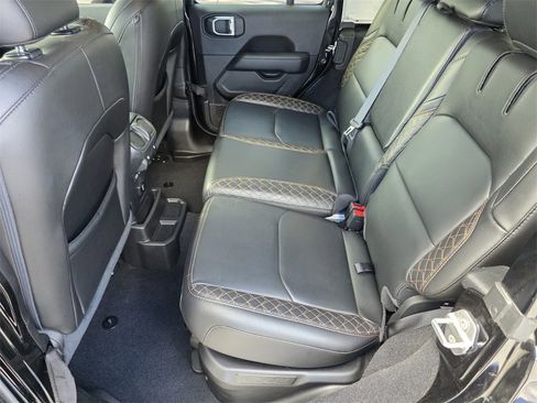 Used 2021 Jeep Wrangler Unlimited Sahara image 15