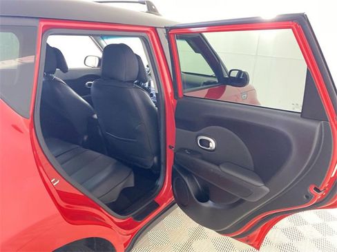 Used 2017 Kia Soul + w/ Designer's Package image 32