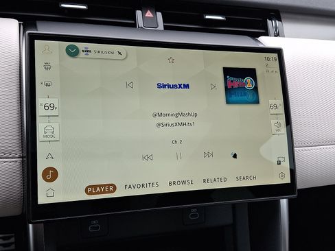 New 2026 Land Rover Discovery Sport Landmark image 8