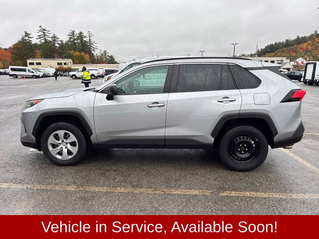 Used 2021 Toyota RAV4 LE AWD/4WD image 4
