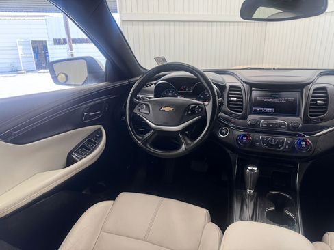 Used 2018 Chevrolet Impala LT w/ LT Leather Package image 15