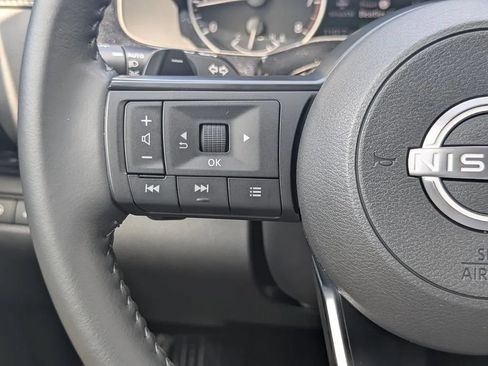 Certified 2025 Nissan Pathfinder SV w/ SV Premium Package FWD image 22
