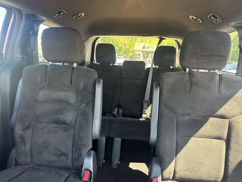 Used 2015 Dodge Grand Caravan SXT w/ Blacktop Package FWD image 12