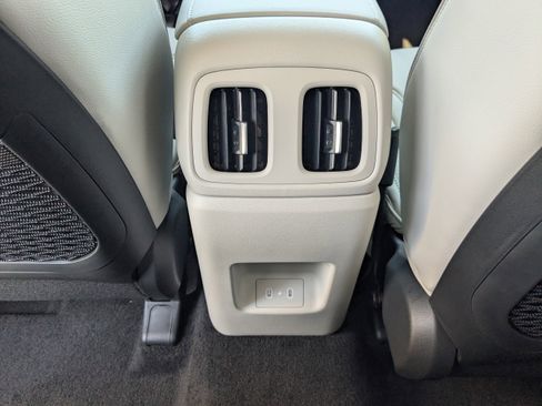 New 2026 Hyundai Tucson Limited image 15