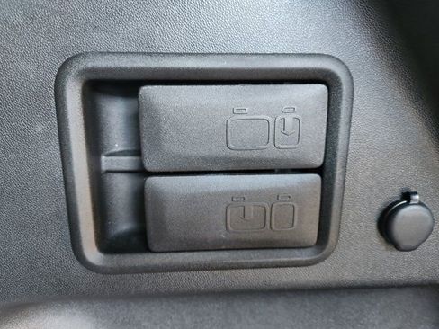 Used 2024 Chevrolet Equinox RS image 34