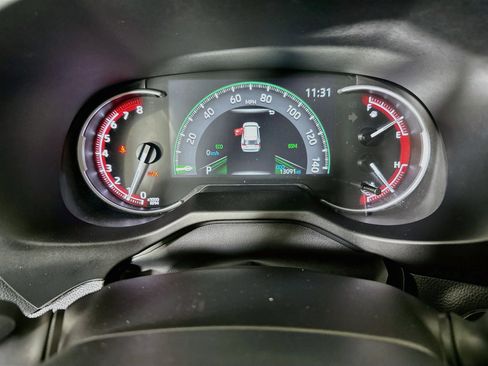 Certified 2025 Toyota RAV4 XLE w/ Convenience Package FWD image 19