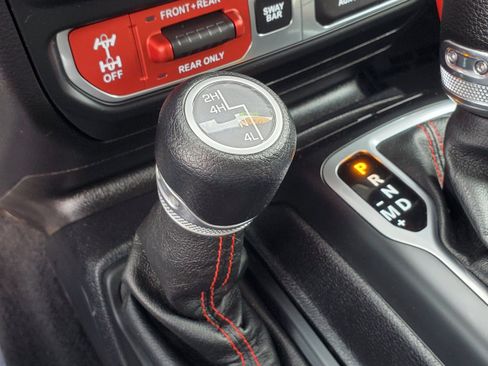 Used 2018 Jeep Wrangler Unlimited Rubicon AWD/4WD image 22
