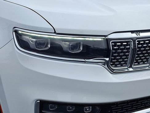 Used 2023 Jeep Grand Wagoneer Series II image 8