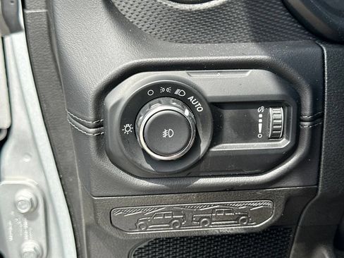 Used 2024 Jeep Wrangler Unlimited Rubicon AWD/4WD image 40