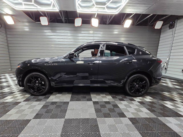 Used 2022 Maserati Levante GT AWD/4WD image 9