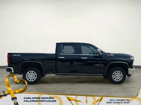 Certified 2024 Chevrolet Silverado 2500 LTZ w/ LTZ Convenience Package image 7
