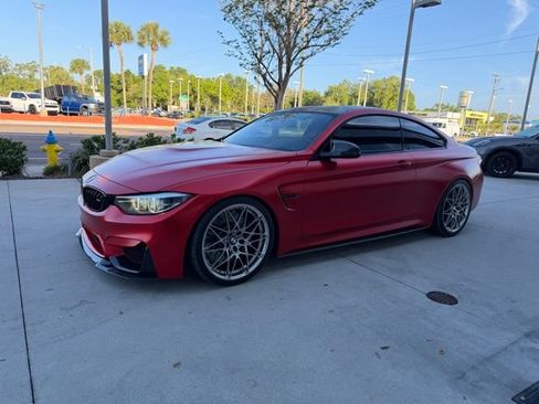Used 2018 BMW M4 Coupe image 2