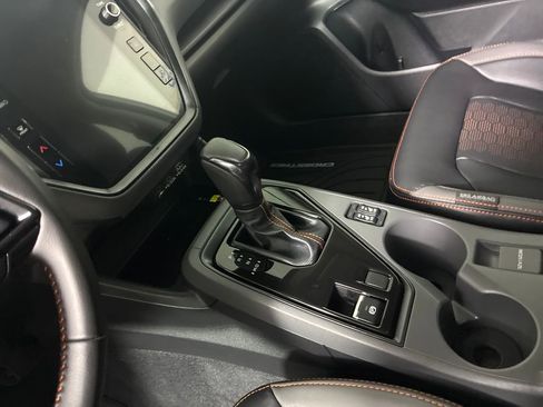 Used 2025 Subaru Crosstrek 2.5i Limited w/ Crosstrek Mirror Package image 21