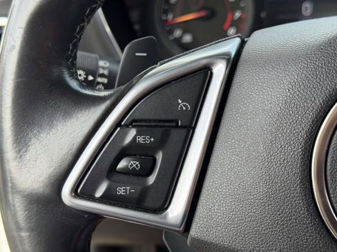 Used 2020 Chevrolet Camaro LT image 14