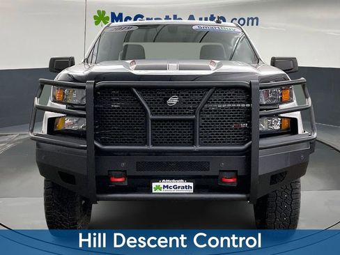 Used 2019 Chevrolet Silverado 1500 Custom Trail Boss w/ Custom Convenience Package AWD/4WD image 4