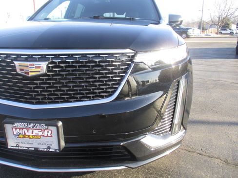 Used 2021 Cadillac XT6 Premium Luxury image 12