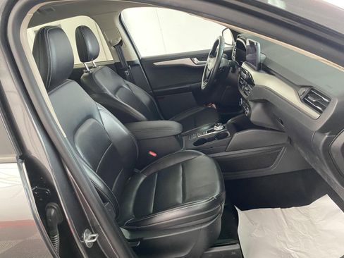 Used 2020 Ford Escape SEL image 9