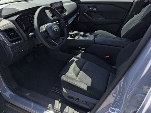New 2026 Nissan Rogue SV FWD image 9