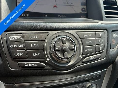 Used 2019 Nissan Pathfinder SL AWD/4WD image 19