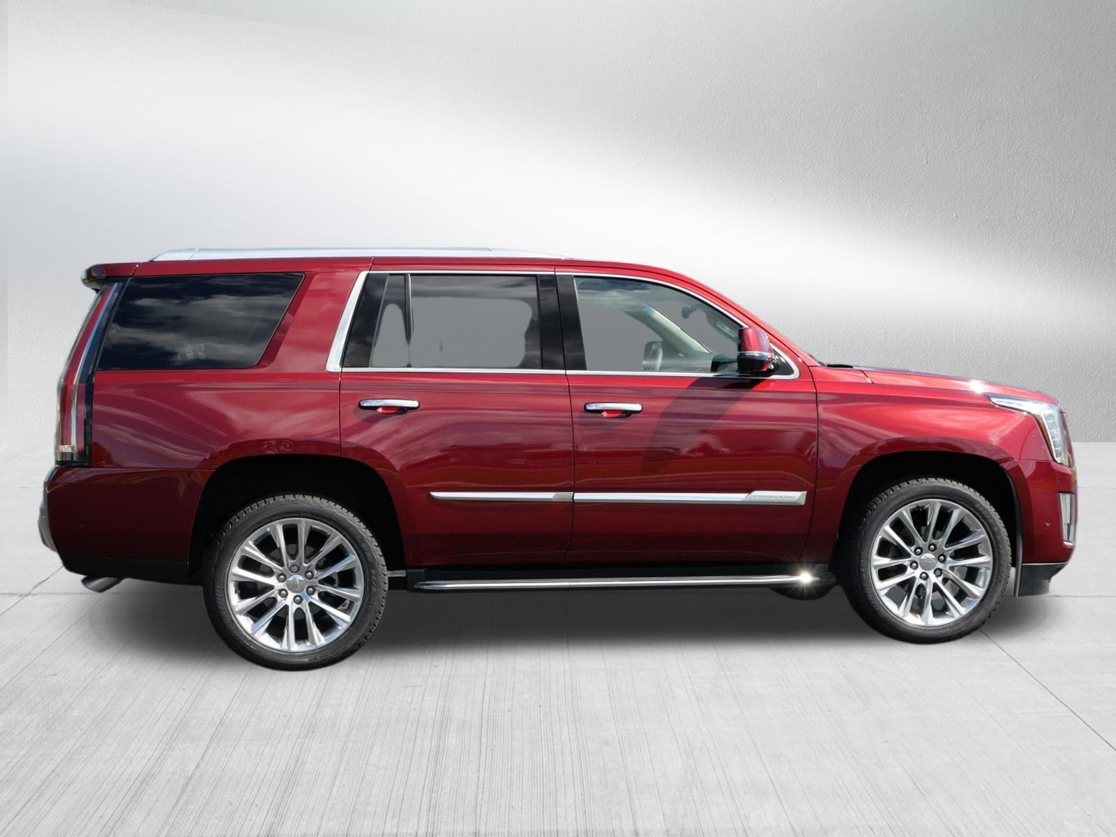 Used 2017 Cadillac Escalade Luxury AWD/4WD image 6