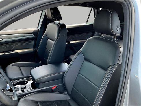 Used 2023 Volkswagen Atlas Cross Sport SE AWD/4WD image 21