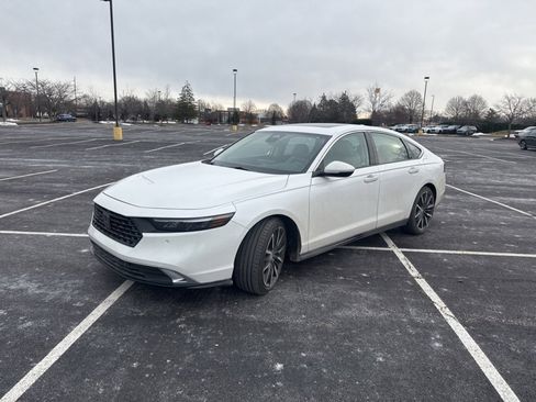 Certified 2023 Honda Accord Touring image 5