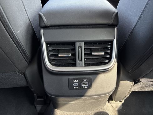 Used 2025 Subaru Outback Premium AWD/4WD image 20