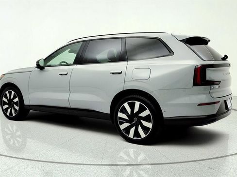 Used 2025 Volvo EX90 Ultra AWD/4WD image 7