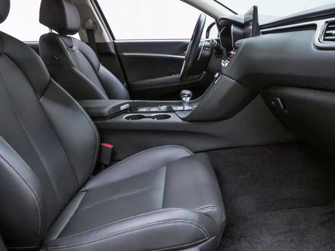 Certified 2026 Genesis G70 2.5T AWD/4WD image 13