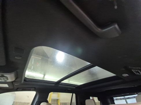 Used 2022 Chevrolet Tahoe Premier image 12