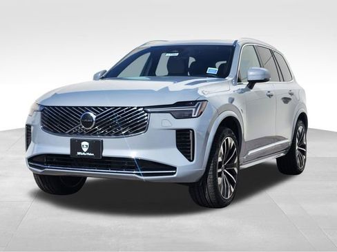 Certified 2025 Volvo XC90 B5 Core w/ Protection Package Premier image 3