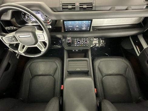 Used 2023 Land Rover Defender 90 SE image 14