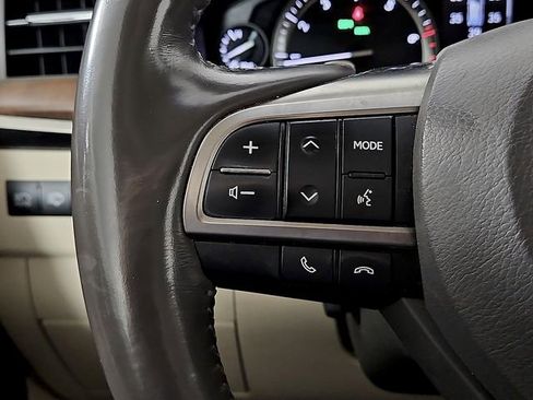 Used 2017 Lexus LX 570 4WD w/ Luxury Package image 25