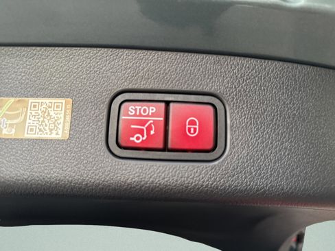 New 2026 Mercedes-Benz GLC 300 GLC 300 image 12