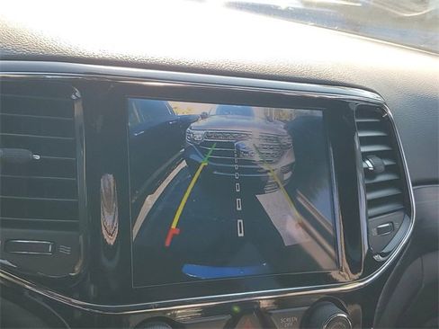 Used 2019 Jeep Grand Cherokee Altitude image 29