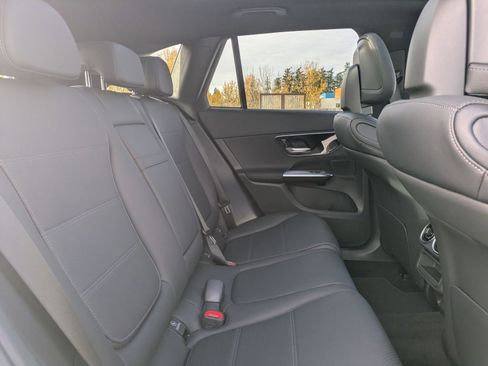 Used 2026 Mercedes-Benz GLC 300 4MATIC image 20