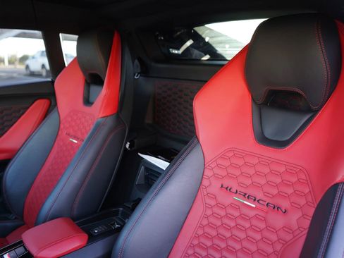 Used 2019 Lamborghini Huracan LP 580-2 RWD image 17