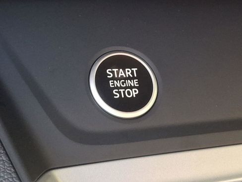 New 2025 Audi Q3 2.0T Premium image 18