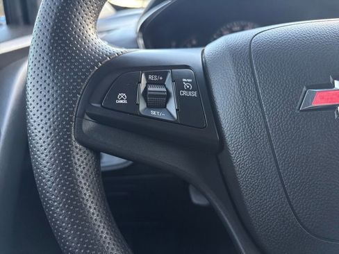 Used 2022 Chevrolet Trax LS w/ Tint and Cruise Package image 17