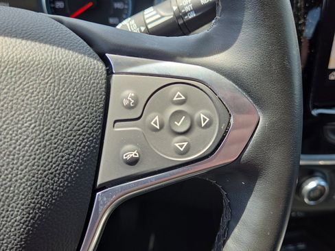 Used 2023 Chevrolet Traverse RS w/ LPO, Floor Liner Package FWD image 22