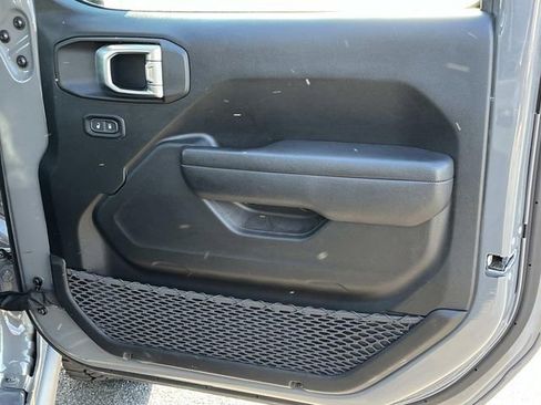 Used 2023 Jeep Gladiator Mojave w/ Safety Group AWD/4WD image 23