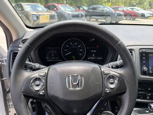 Used 2022 Honda HR-V EX-L image 19