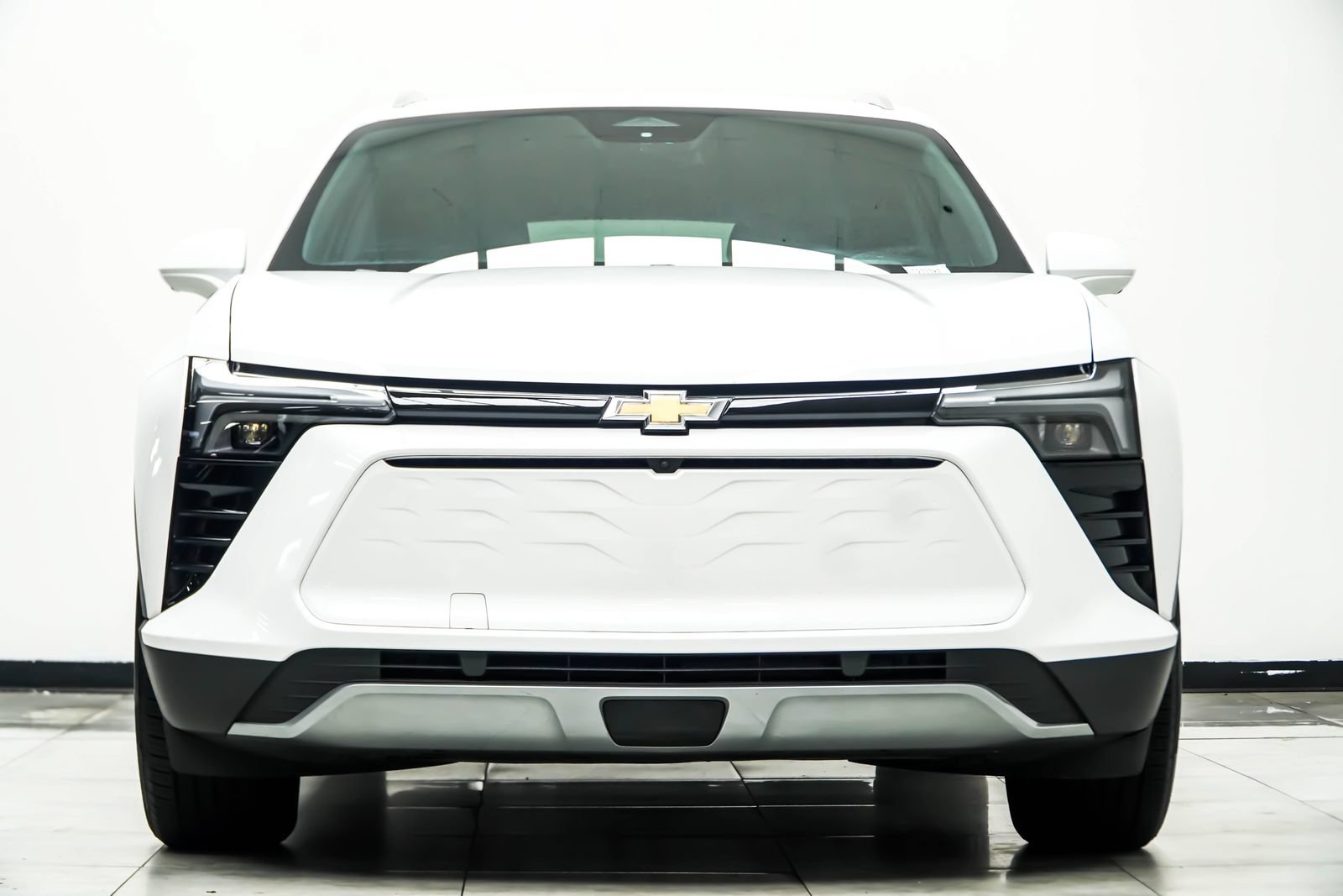 Used 2024 Chevrolet Blazer EV LT AWD/4WD image 10