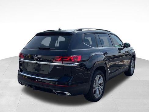 Used 2023 Volkswagen Atlas SE w/ Panoramic Sunroof Package image 9