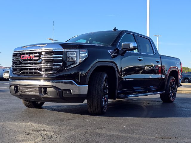 Used 2023 GMC Sierra 1500 SLT w/ SLT Premium Package AWD/4WD image 13