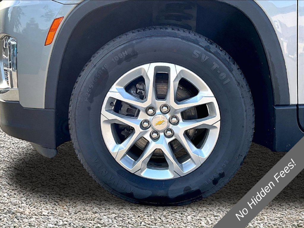 Used 2023 Chevrolet Traverse LS w/ Safety Package FWD image 7
