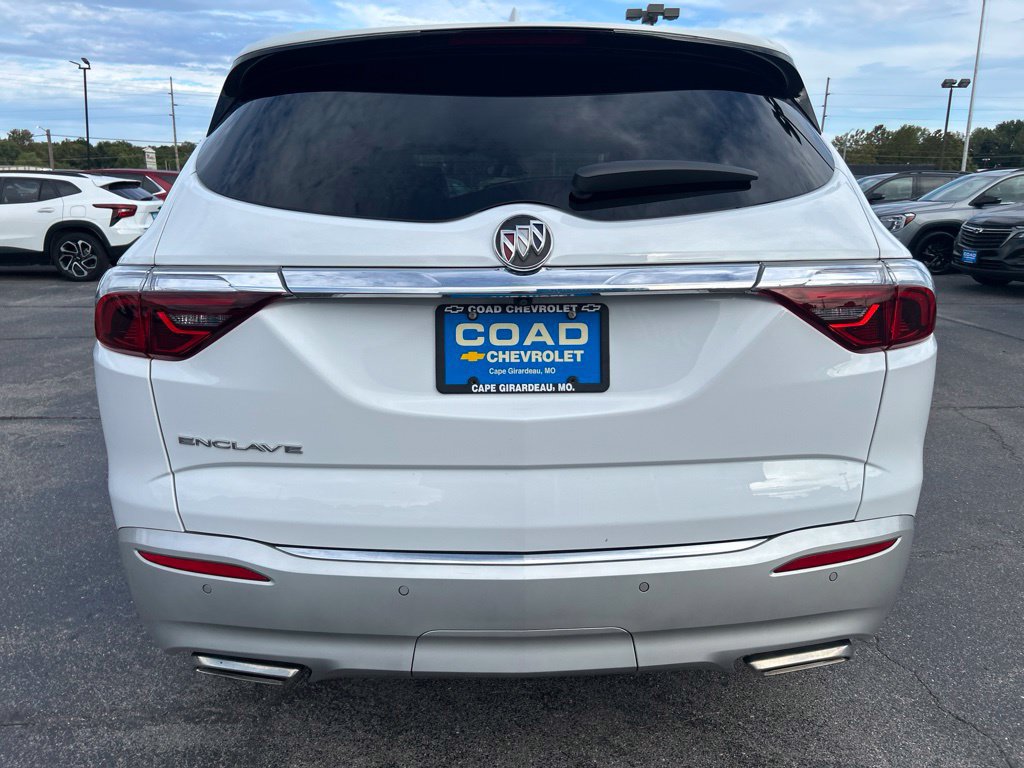 Used 2024 Buick Enclave Essence w/ LPO, Floor Liner Package FWD image 4