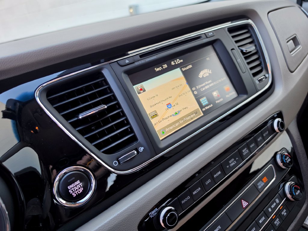 Used 2018 Kia Sedona SX Limited FWD image 19