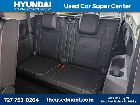 Used 2021 Volkswagen Tiguan SE w/ Panoramic Sunroof Package FWD image 15