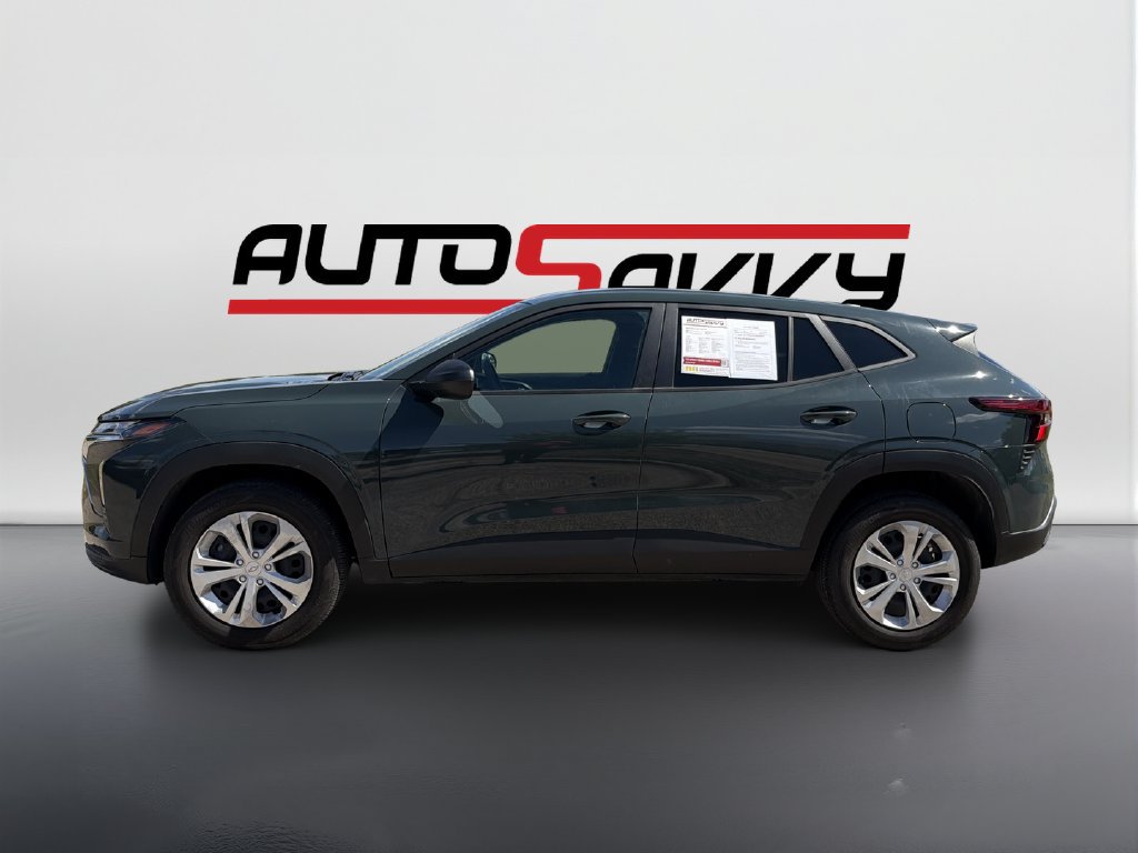 Used 2025 Chevrolet Trax LS FWD image 8